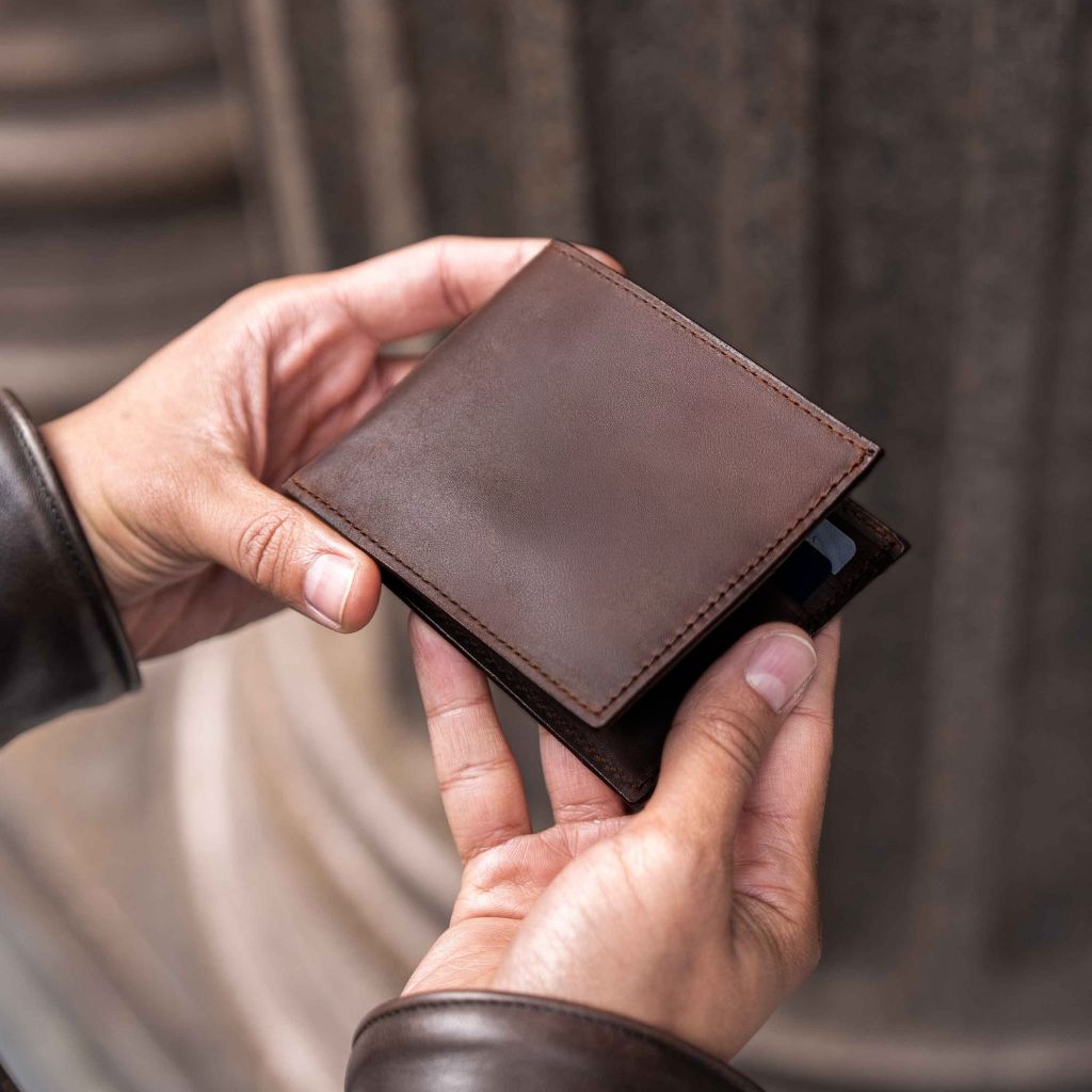 Bifold Wallet | Rustic Brown