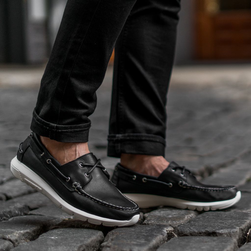 [W] Handsewn Runner | Black