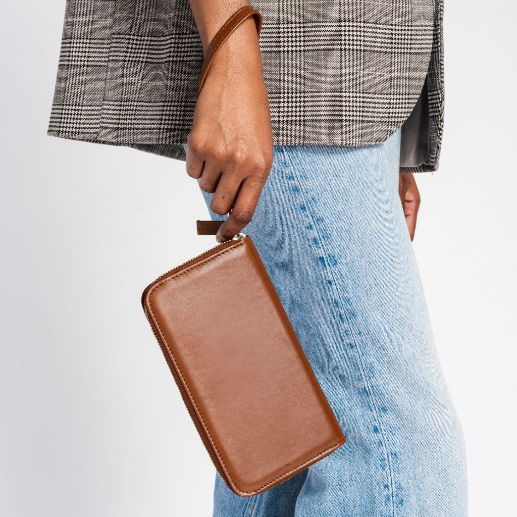Wallet Wristlet | Saddle