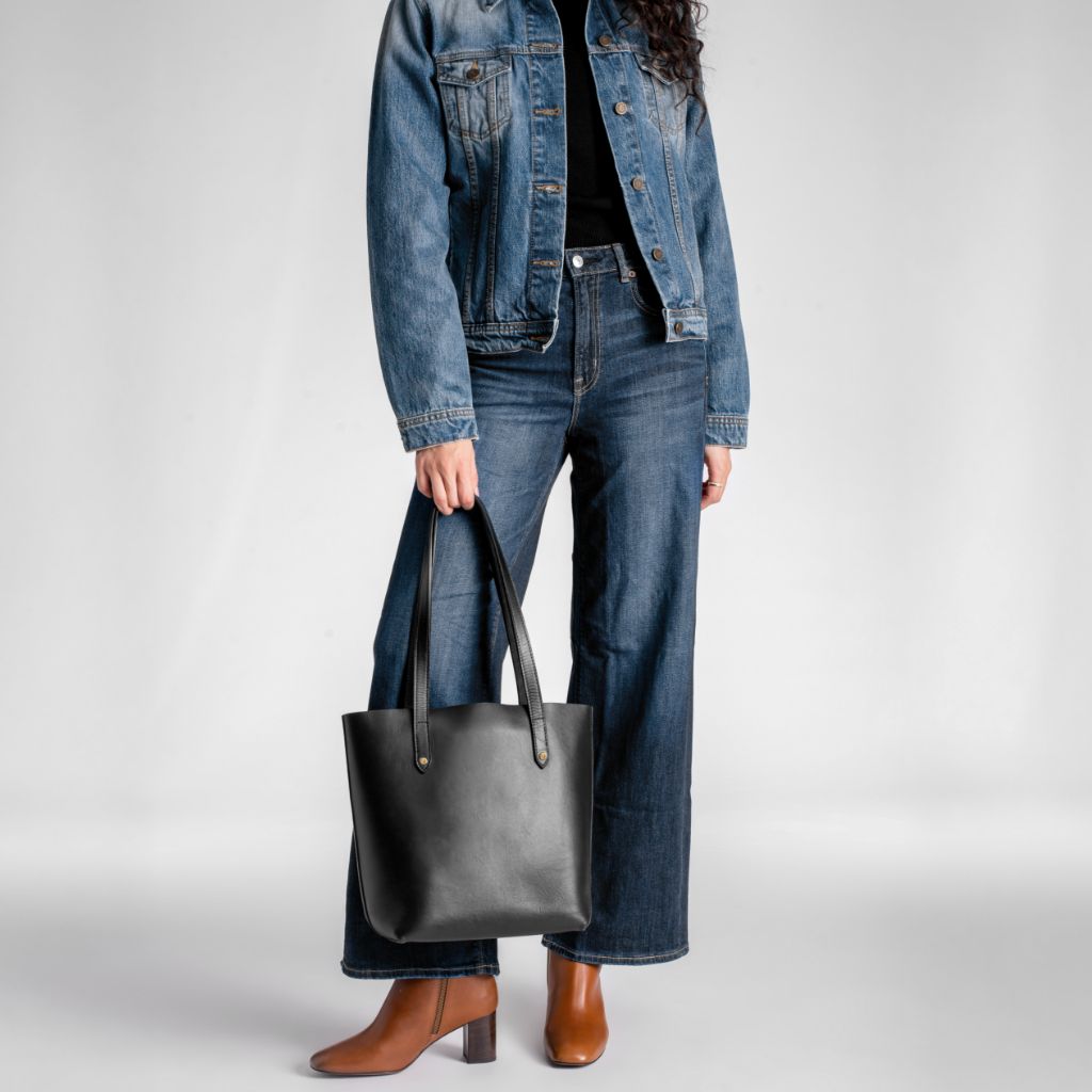 Everyday Tote | Black (M) (Gold)